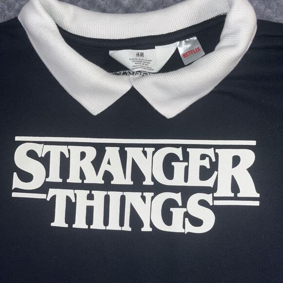 H&M Stranger Things Top Size 10-12 Black Sweatshirt Netflix Crop Streetwear - Picture 2 of 5